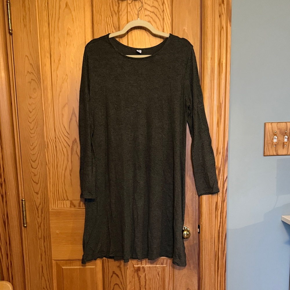 Old Navy Charcoal Long Sleeve Dress